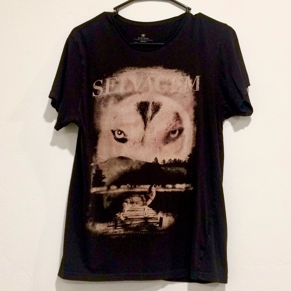🐺 Rad Wolf T-shirt